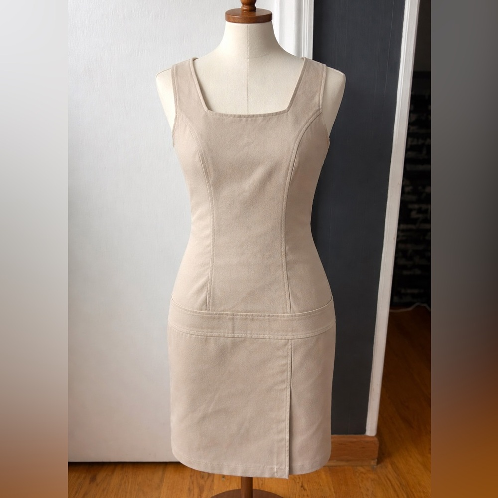 Elegant Tan Sleeveless Dress